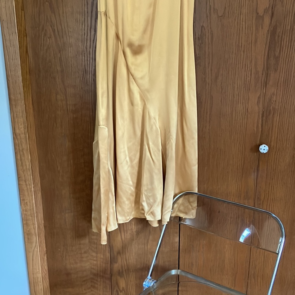 VINCE gold silk dress!๐๐ซ๐คฉ - Picture 10 of 12